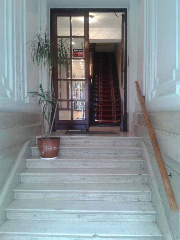 Mari Plaza Hotel Buenos Aires Exterior photo