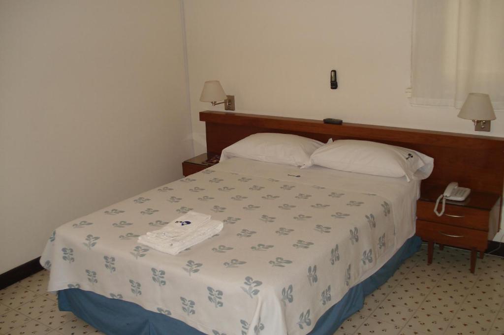 Mari Plaza Hotel Buenos Aires Exterior photo