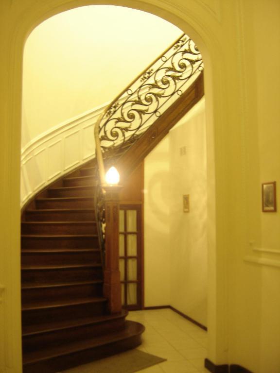 Mari Plaza Hotel Buenos Aires Exterior photo
